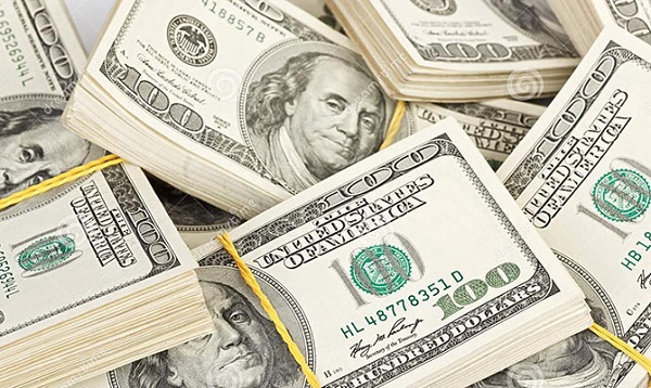 国际金价徘徊在逾两个月高位下方附近 拜登对俄再放狠话