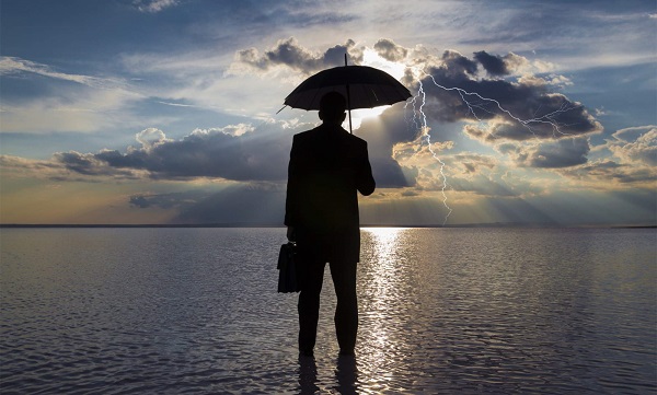 金价承压下跌，原油市场波动加剧，国际要闻聚焦地缘政治